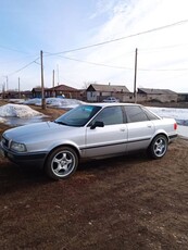 автомобиль-audi80