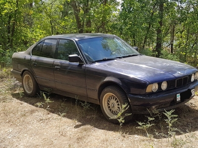 Продам BMW 520 E34