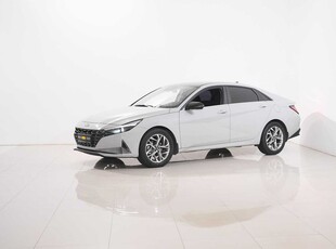 hyundai-elantra-cедан