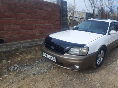 Subaru outback 2000 года