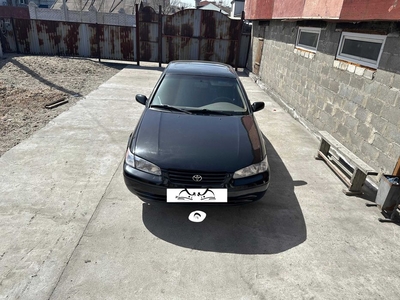 продам-toyota-camry-20