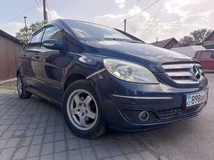 автомобиль-mercedes