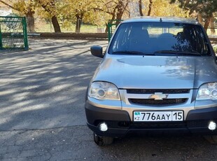 шевроле-нива-(-chevrolet-niva)