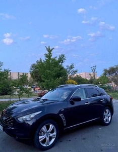 infiniti-fx37-(2011)