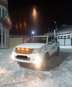 toyota-hilux-2011г.