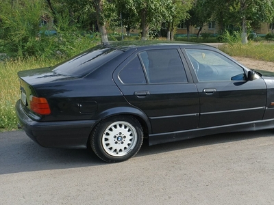 ППродам BMW 316i 1992 года выпуска.