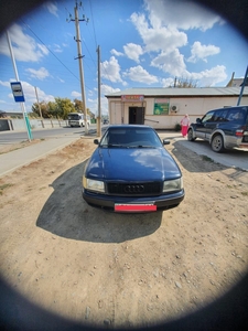 Срочно продам Audi 100