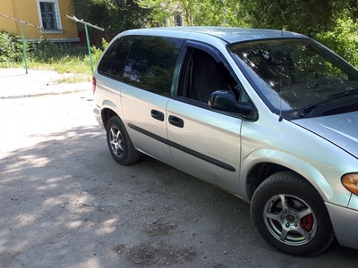 Продам Chrysler Voyager 7 месный (Крайслер) 2001г АКПП