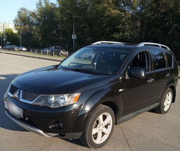 Продам Mitsubishi Outlander XL