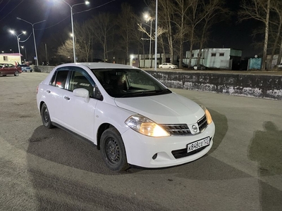 Продам nissan tiida