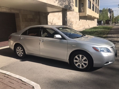 Продам Toyota camry 2007года