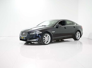 jaguar-xf-3.0-at-(340-л.-с.)-base-черный,-кожа---2014