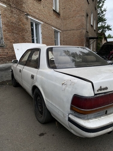 Toyota Chaser целиком либо в разбор