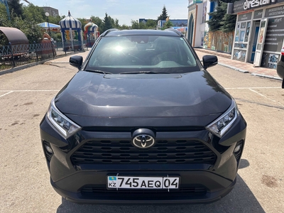 Продам Toyota RAV4 2021