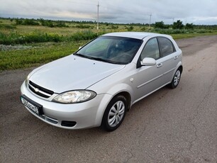 chevrolet-lacetti