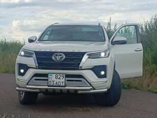 продам-toyota-fortuner