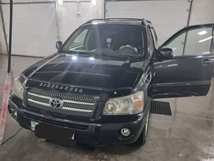 toyota-highlander-2005