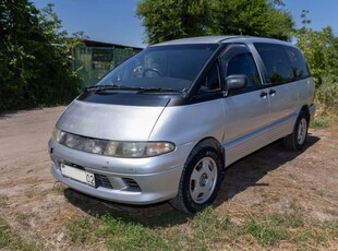 toyota-estima-lucida