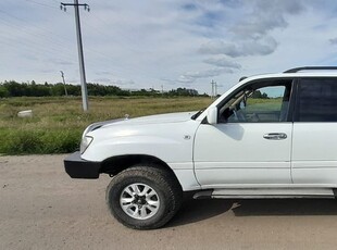 toyota-land-cruiser-105-gx-r