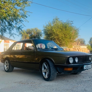 Продам BMW E28 м30 3 литра срочно!