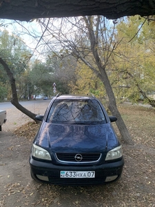 Продам машину Opel Zafira