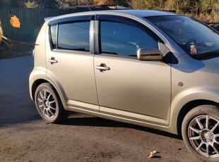 продам-машину-daihatsy-sirion-2009