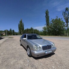 mercedes-benz-w210