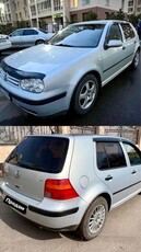 volkswagen-golf-4