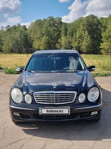 Mercedes-Benz W211