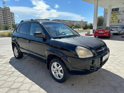 Hyundai Tucson 2008г. Объем 2.0 Газ/Бензин Торг уместен!