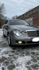 mercedes-benz-w211