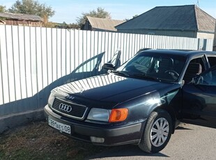 продаю машину audi 100 c4