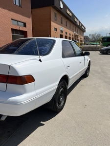 продам-toyota-camry-20