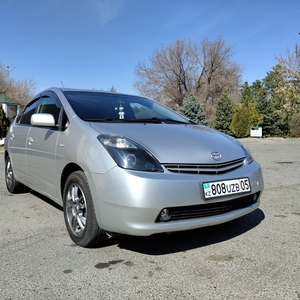 toyota-prius-hybrid