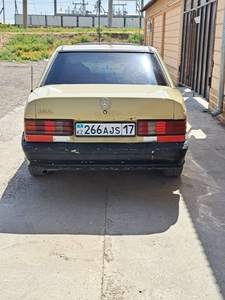 Мерседес Benz 190