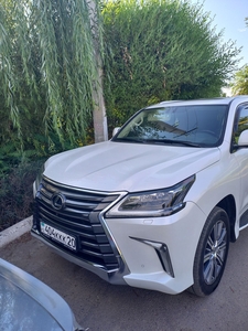 Lexus LX 570 европеец 2016 год