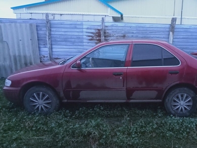 Продам машину Nissan sunnny