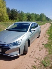 hyundai--элантра-продам