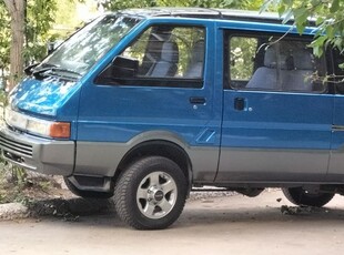 продаётся-nissan-largo-2.0