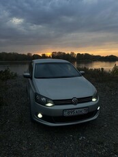 volkswagen-polo-2013