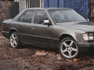 mercedes-benz-w124-2.3