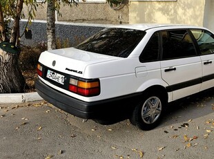 продам-автомобиль-passat-1991-года