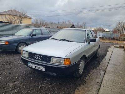 продам-автомобиль-audi-80-1990