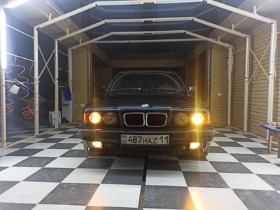 BMW 525 touring e34