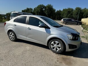 продается-chevrolet-aveo-2013г,-1.6-обьем,-газ-бензин