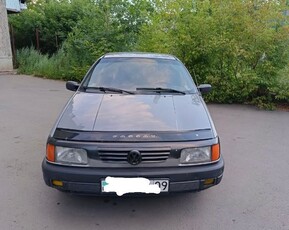 volkswagen-passat-1990