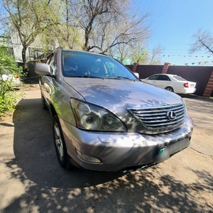 продам-автомобиль-lexus-rx330