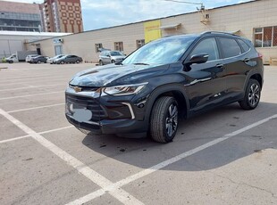 chevrolet-tracker-2-premier-машина