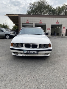 Продам BMW 520i