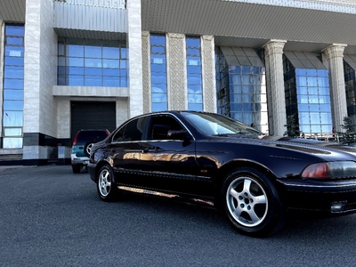 Продам машину легенду Bmw e 39